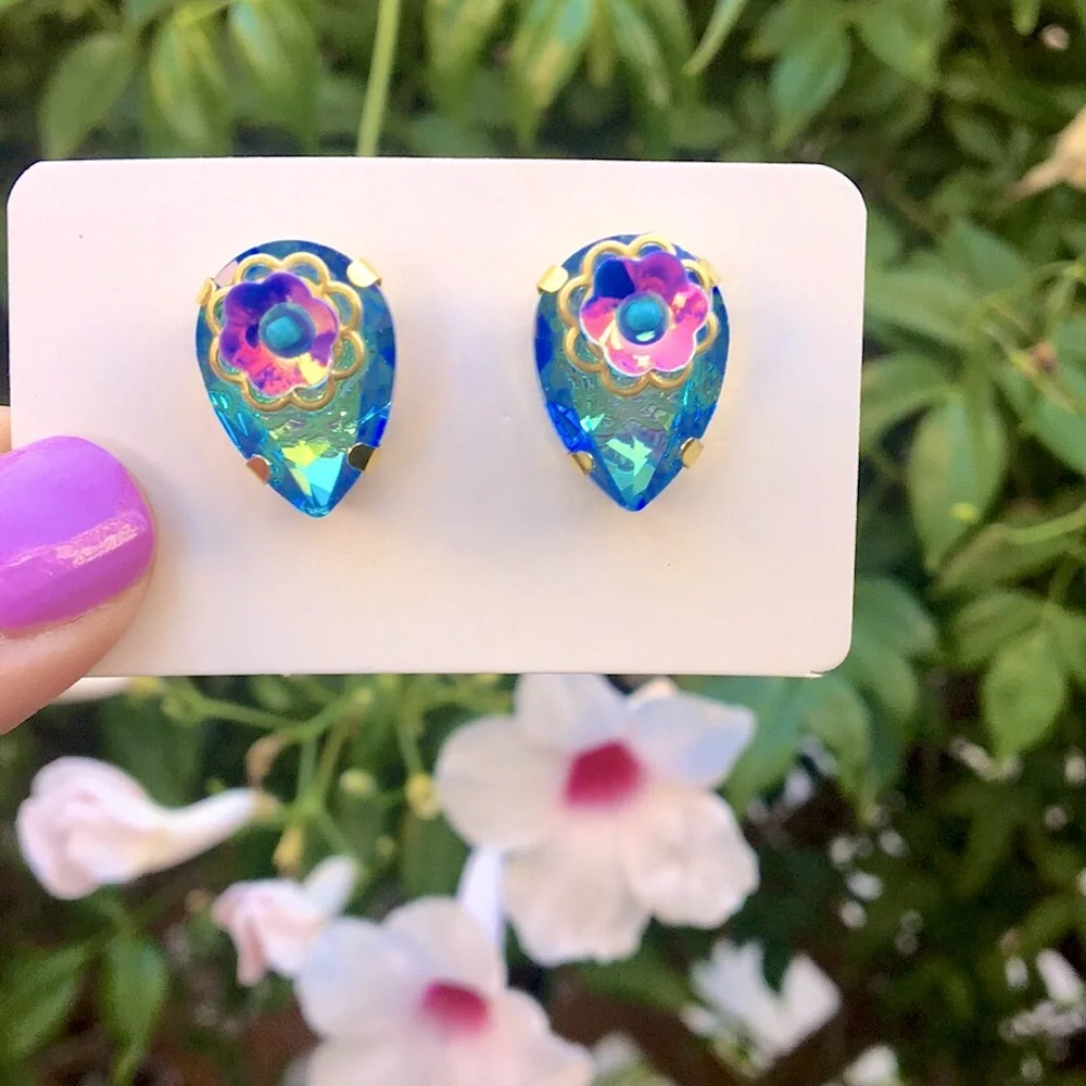 Light Sapphire Aurora Borealis +Iridescent Pink Flower Gold Pear Crystal Earring